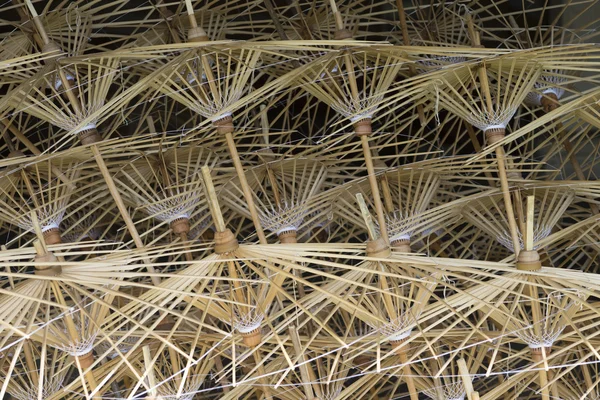 Marcos de bambú de paraguas de papel — Foto de Stock