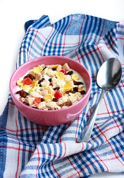 Hausgemachtes Müsli mit Joghurt — Stockfoto
