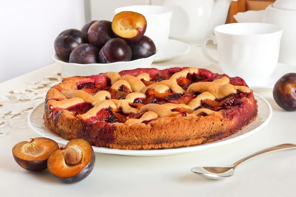 Homemade plum pie — Stock Photo, Image