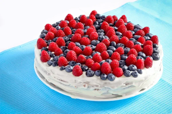 Creamy sweet cake — Stock Photo, Image