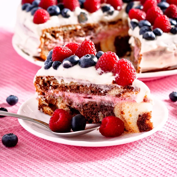 Сливочный сладкий торт — стоковое фото