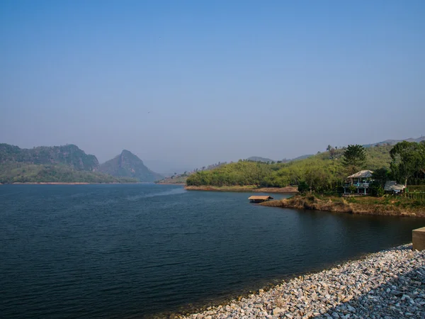 Lago tranquilo em Chiang rai, Thailan — Fotografia de Stock