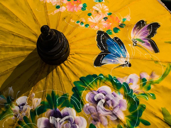 Closed-up yellow rice paper umbrella dried in nature. — Stock Photo, Image