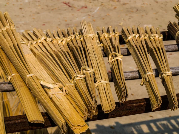 Bamboo frames of paper umbrella dried in sunling — Zdjęcie stockowe