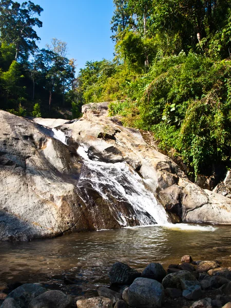 Mor Pang vattenfall i Pai, Mae hong son, Thailand — Stockfoto