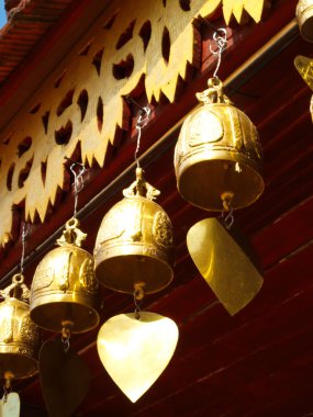 Chiang Mai, Thailan ibadet altın çan Budist içinde yer