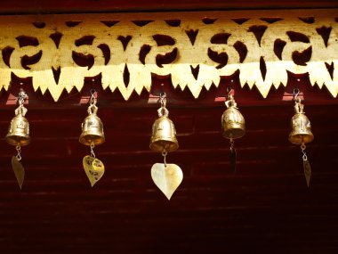 Chiang Mai, Thailan ibadet altın çan Budist içinde yer