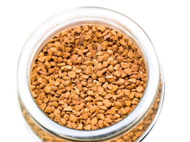 Hazır kahve cam şişede TOPVIEW üzerinde beyaz backg izole.