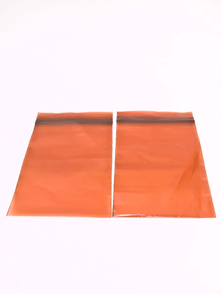 Bolsa de plástico marrón para medicina aislada sobre fondo blanco — Foto de Stock
