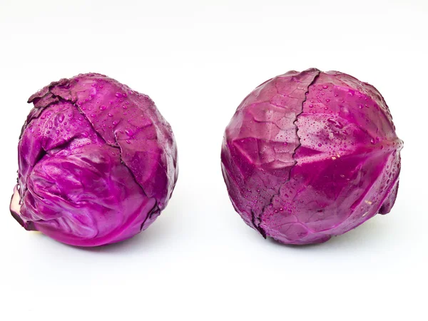 Kırmızı lahana beyaz arka plan üzerinde izole başkanı