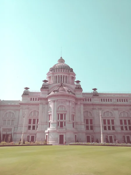 O Ananta Samakhom Throne Hall em Thai Royal Dusit Palace, Bang — Fotografia de Stock