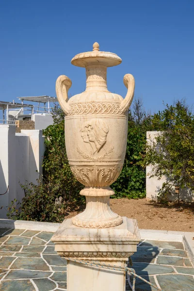 Folegandros Greece September 2020 Decorative Vase Greek Garden Folegandros Island — Stock Photo, Image