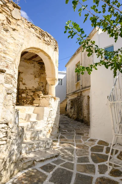 Uitzicht Straat Met Typische Griekse Architectuur Lefkes Dorp Paros Eiland — Stockfoto