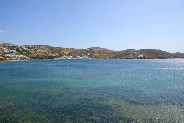Puerto Isla Ios Grecia Una Pintoresca Bahía Con Pequeño Asentamiento — Foto de Stock