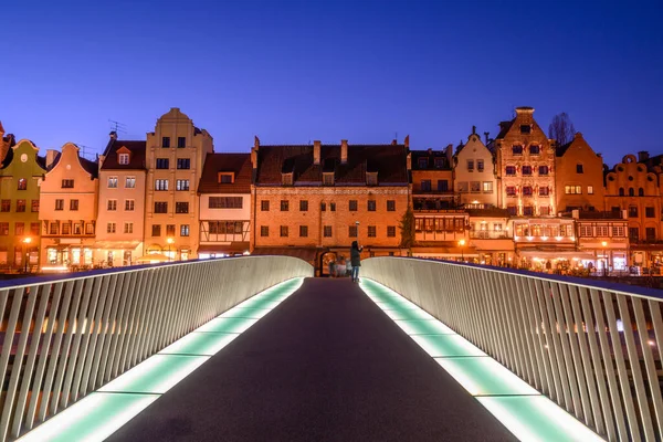 Voetgangersbrug Rivier Motlawa Prachtige Architectuur Van Oude Binnenstad Van Gdansk — Stockfoto