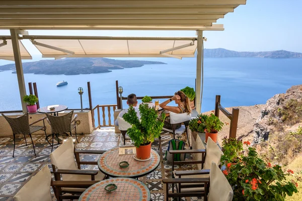 Santorini Griekenland September 2020 Grieks Restaurant Aan Zee Fira Santorini — Stockfoto