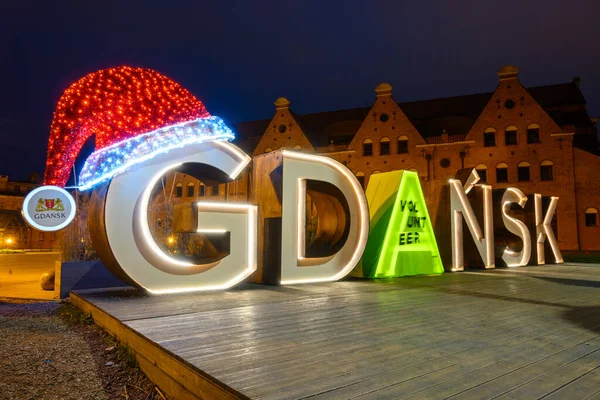 Gdansk Polen December 2020 Gdansk Stadsbord Met Kerstmuts Oude Binnenstad — Stockfoto