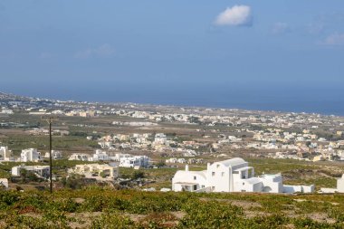 Santorini Adası Pyrgos bakış açısından görülüyor. Cyclades, Yunanistan