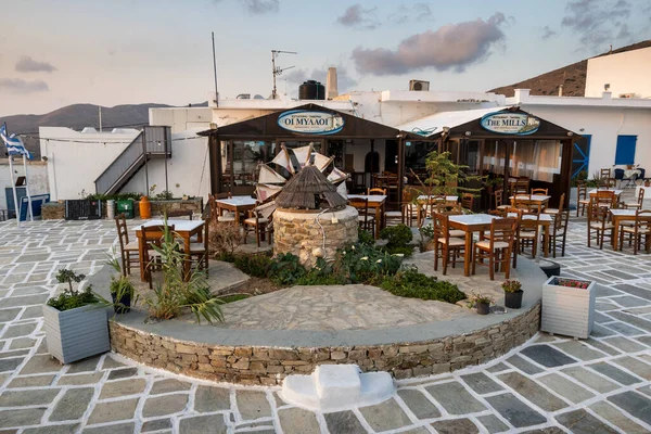 Ios Griekenland September 2020 Grieks Restaurant Het Plein Het Centrum — Stockfoto