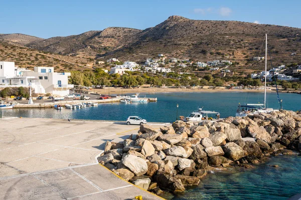 Sikinos Greece September 2020 Alopronia Port Sikinos Beautiful Small Secluded — Stock Photo, Image