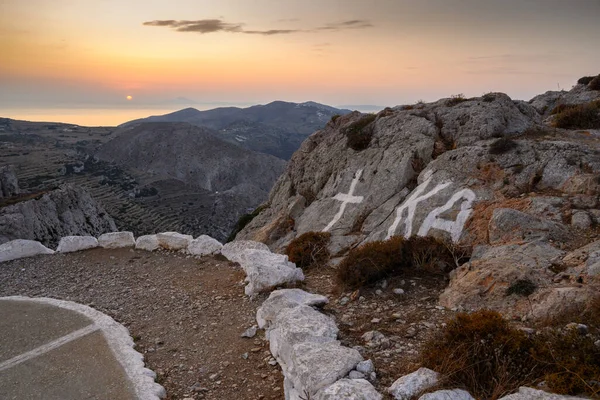 Folegandros Griekenland September 2020 Rotskust Van Folegandros Eiland Tijdens Zonsondergang — Stockfoto