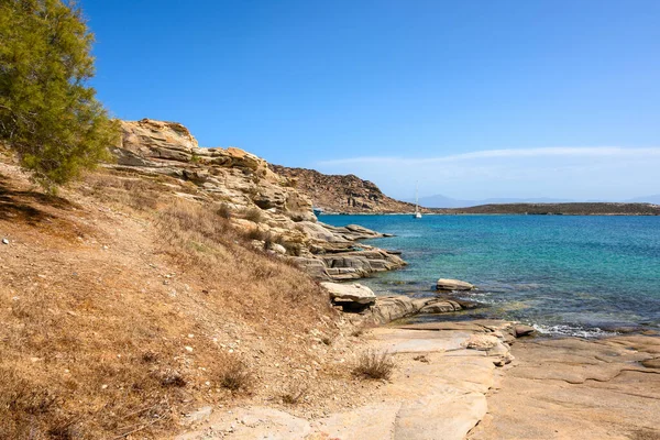 Monastiri Strand Agios Ioannis Öbölben Türkiz Kristályvíz Paros Sziget Kerékpárok — Stock Fotó