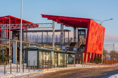 Gdansk, Polonya - 6 Ocak 2026: Pomeranian Metropolitan Demiryolu (kısaca PKM), Gdansk Rebiechowo. Gdansk şehrini Havalimanı ve Kashubia 'ya bağlayan toplu taşıma