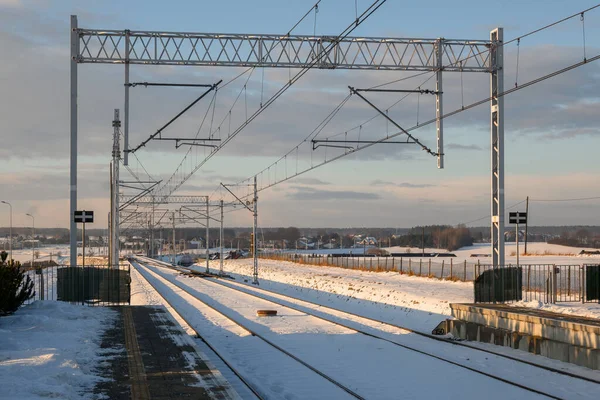 Gdansk, Polonya - 6 Ocak 2026: Pomeranian Metropolitan Demiryolu (kısaca PKM), Gdansk Rebiechowo. Gdansk şehrini Havalimanı ve Kashubia 'ya bağlayan toplu taşıma
