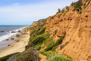 El Matador Eyalet Sahili. Güzel kayalıkları ve Kaliforniya 'da kayalık bir sahili var.