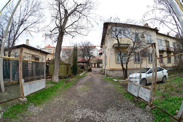 Bâtiments dans la rue dans la ville de Sébastopol — Photo