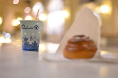 Tarçın rulo ve çay