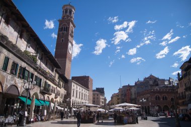 Verona merkezi pazar meydanında