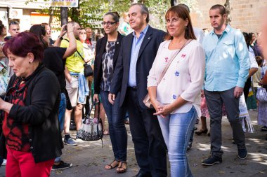 Kasaba aktörler karnaval kostümleri bir şehir tatil küçük bir İspanyolca çare