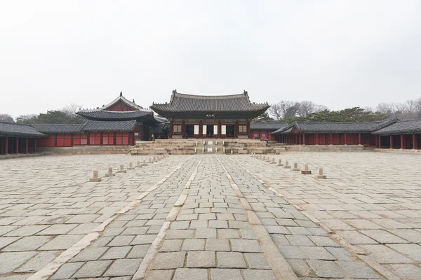 Myeongjeongjeon, salón principal de Changgyeonggung . — Foto de Stock