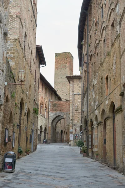 Street view of San Gimignano — ストック写真