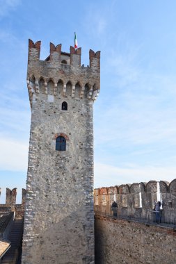 Castello scaligero, sirmio Yarımadası girişinde bulunan bir ortaçağ bağlantı noktası sur