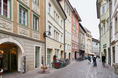 Bolzano'da Köy sokağı manzarası