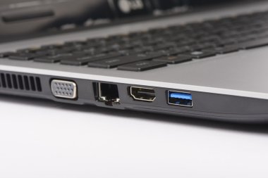 USB 3.0, Lan ve dizüstü bilgisayarın grafik bağlantı noktaları