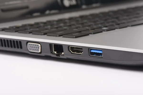 USB 3.0, Lan ve dizüstü bilgisayarın grafik bağlantı noktaları