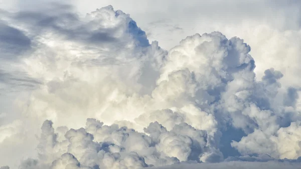 Dynamic cloudy sky — Stock Photo, Image