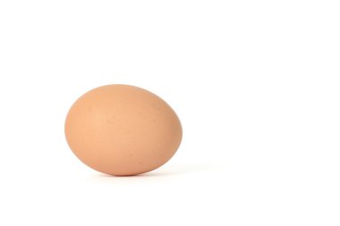 bir yumurta, beyaz izole closeup