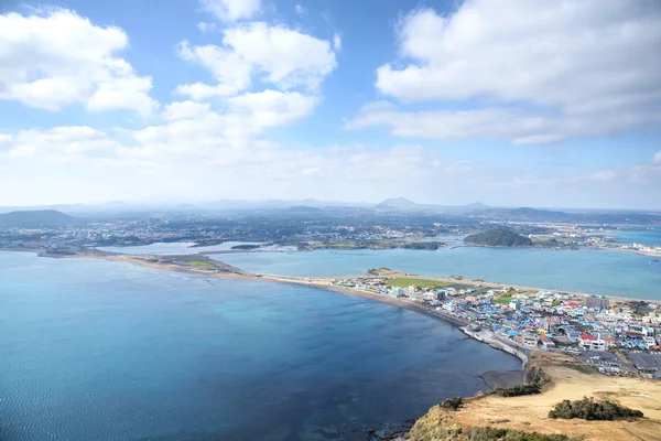 View of SeongSan Ilchulbong (Volcanic Cone) in Jeju Island. — Stock Photo, Image