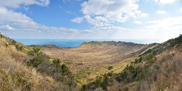 View of SeongSan Ilchulbong (Volcanic Cone) in Jeju Island. — Stock Photo, Image