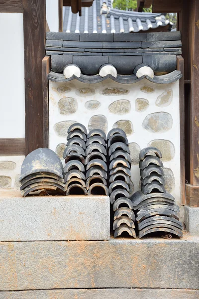 Stack of roof tiles for damaged roof — Stock Photo, Image