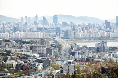 Seoul, Kore - 04 Nisan 2014: Yongsan ve üzerinden Gangnam görünümü 