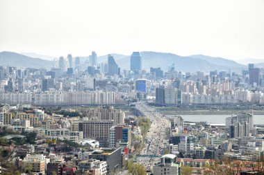 Seoul, Kore - 04 Nisan 2014: Yongsan ve üzerinden Gangnam görünümü 