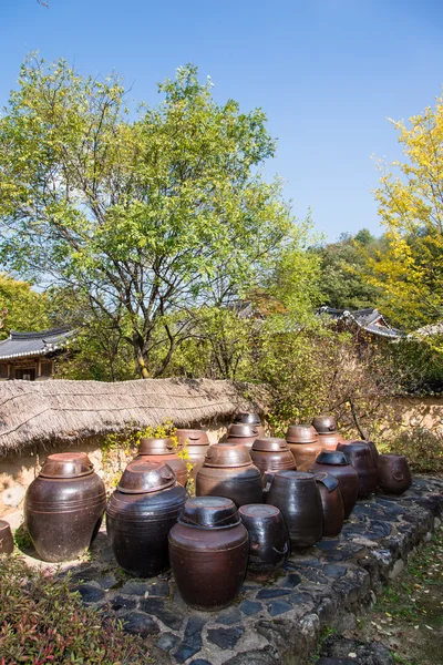 Koreanska traditionell crocks flatform — Stockfoto