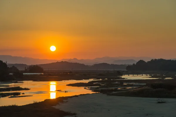 Paisaje al atardecer —  Fotos de Stock