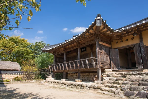 Yeongju, Korea - 15 oktober 2014: Manjukjae i Seonbichon villa — Stockfoto