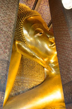 Bangkok, Tayland - 29 Aralık 2012: Wat P Buda uzanmış